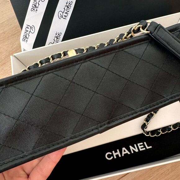 Chanel Timeless medium vinyl and black lambskin leather with real sand inside - Picture 5 of 12